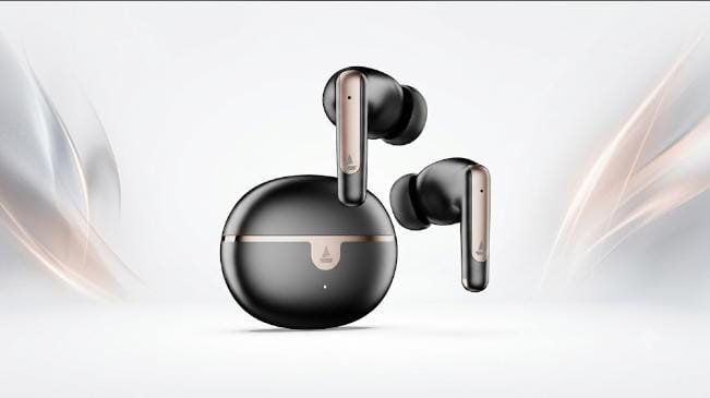 Best Earbuds Under 2000